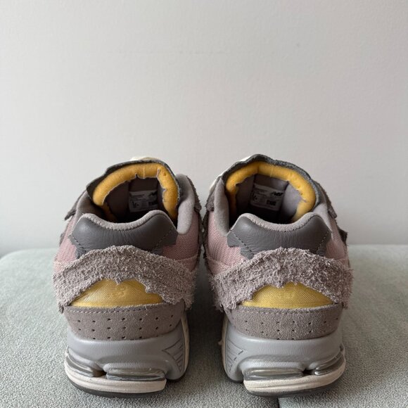 38.5 New Balance 2002R Protection Pack Lunar New Year Lilac - Picture 4 of 8